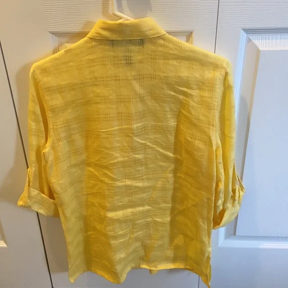 Sag Harbor Petite Women’s Linen Yellow Button Down Long-Sleeve Top PXS - Picture 2 of 5